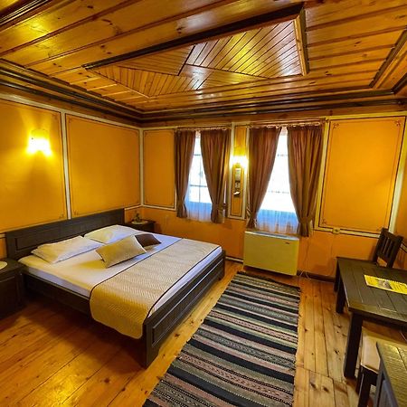 Guest Rooms Colorit Koprivshtitsa Esterno foto