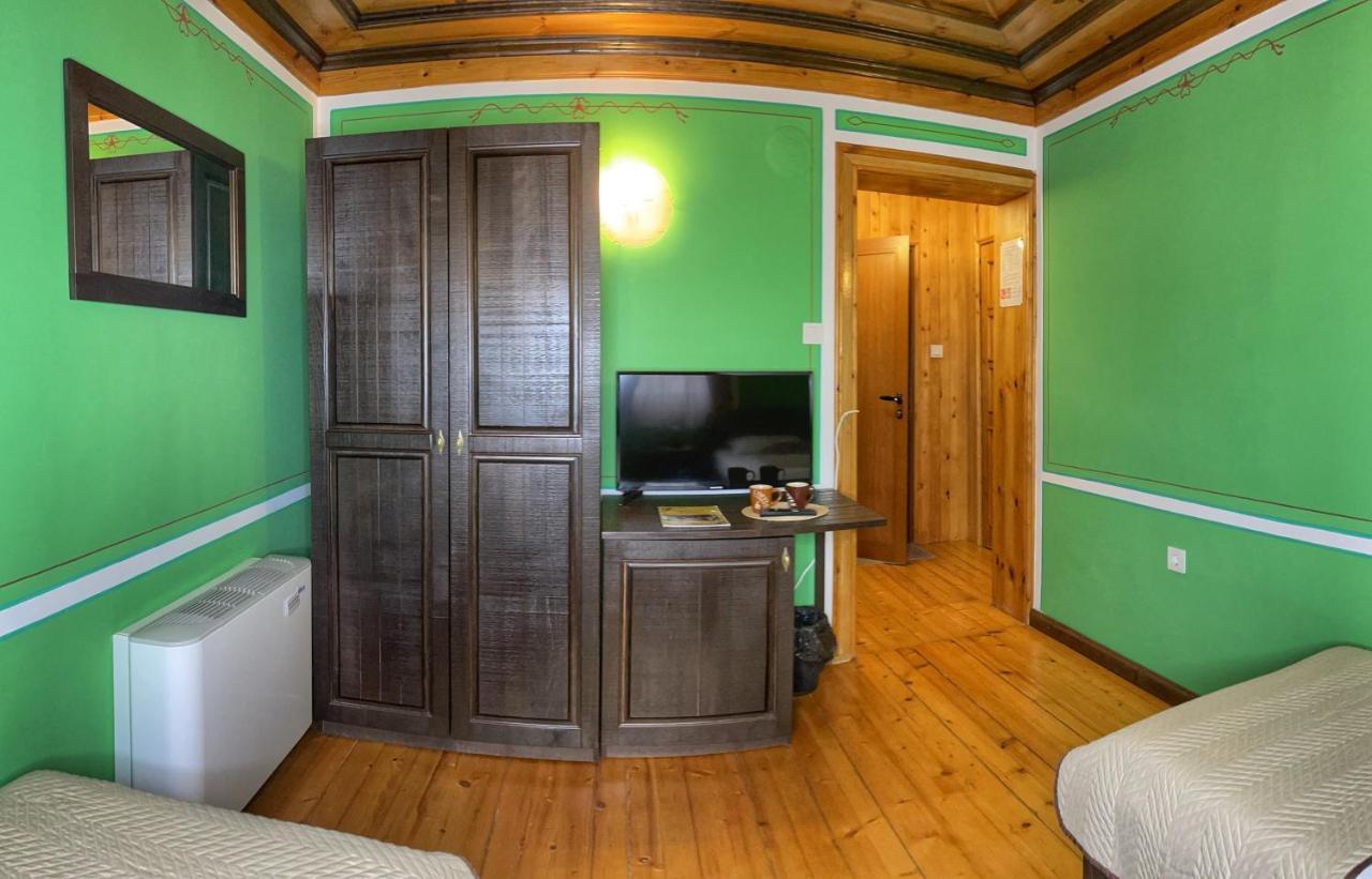 Guest Rooms Colorit Koprivshtitsa Esterno foto