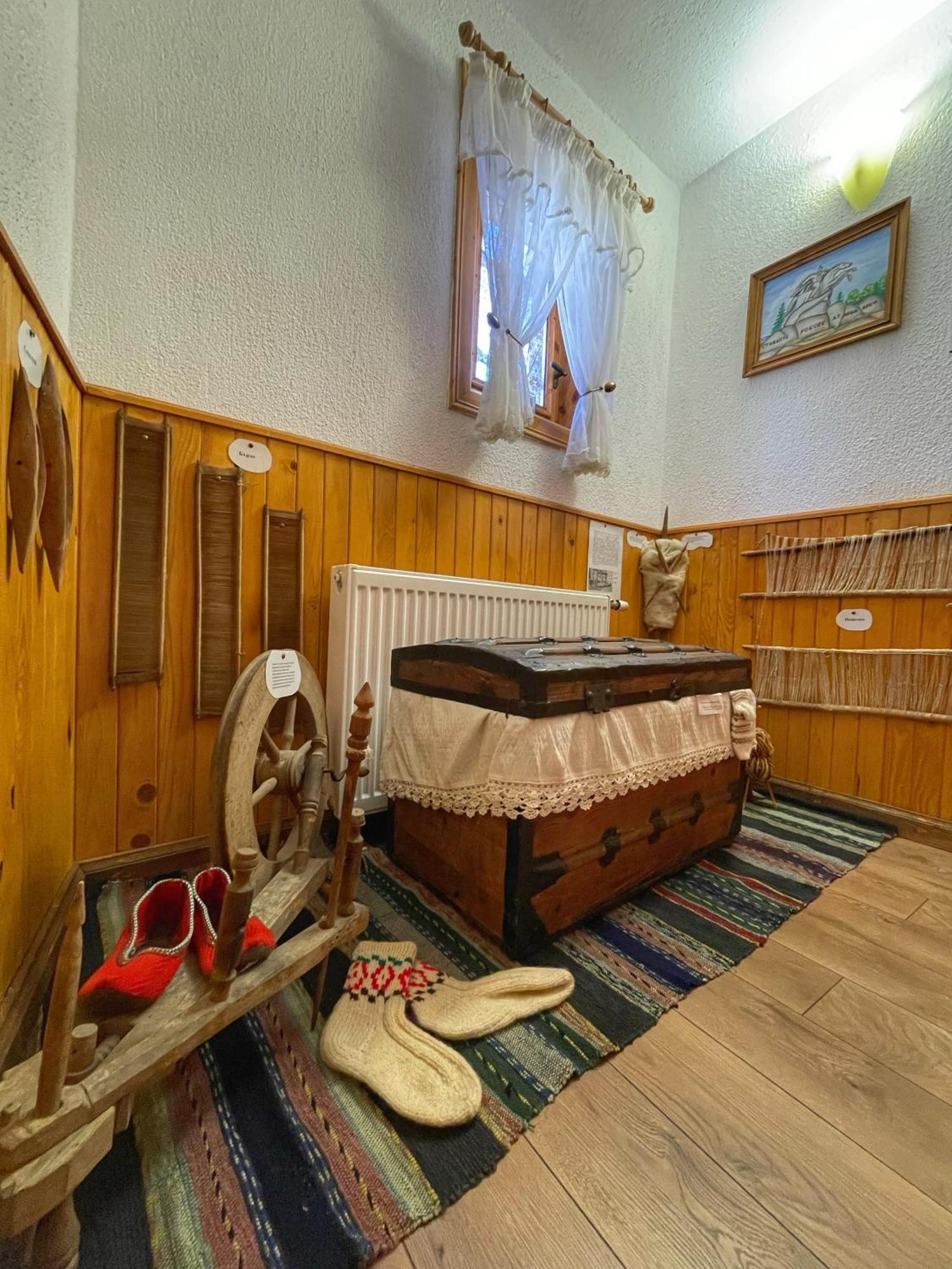 Guest Rooms Colorit Koprivshtitsa Esterno foto