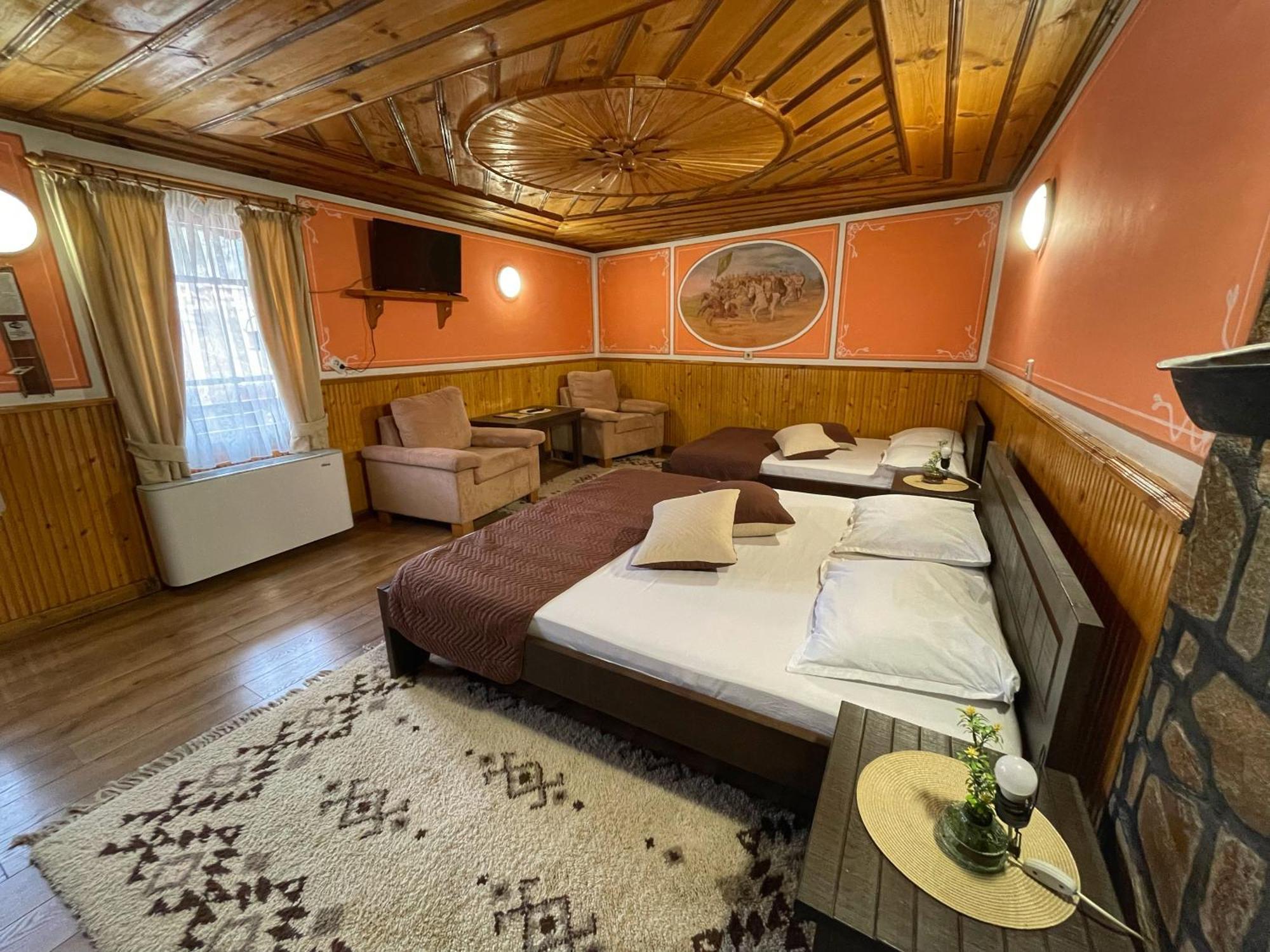 Guest Rooms Colorit Koprivshtitsa Esterno foto