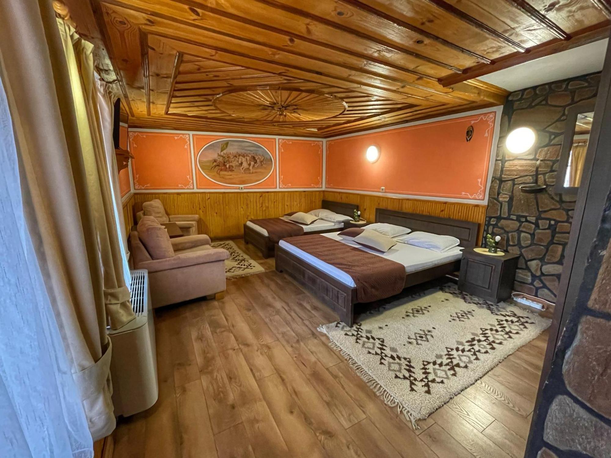 Guest Rooms Colorit Koprivshtitsa Esterno foto