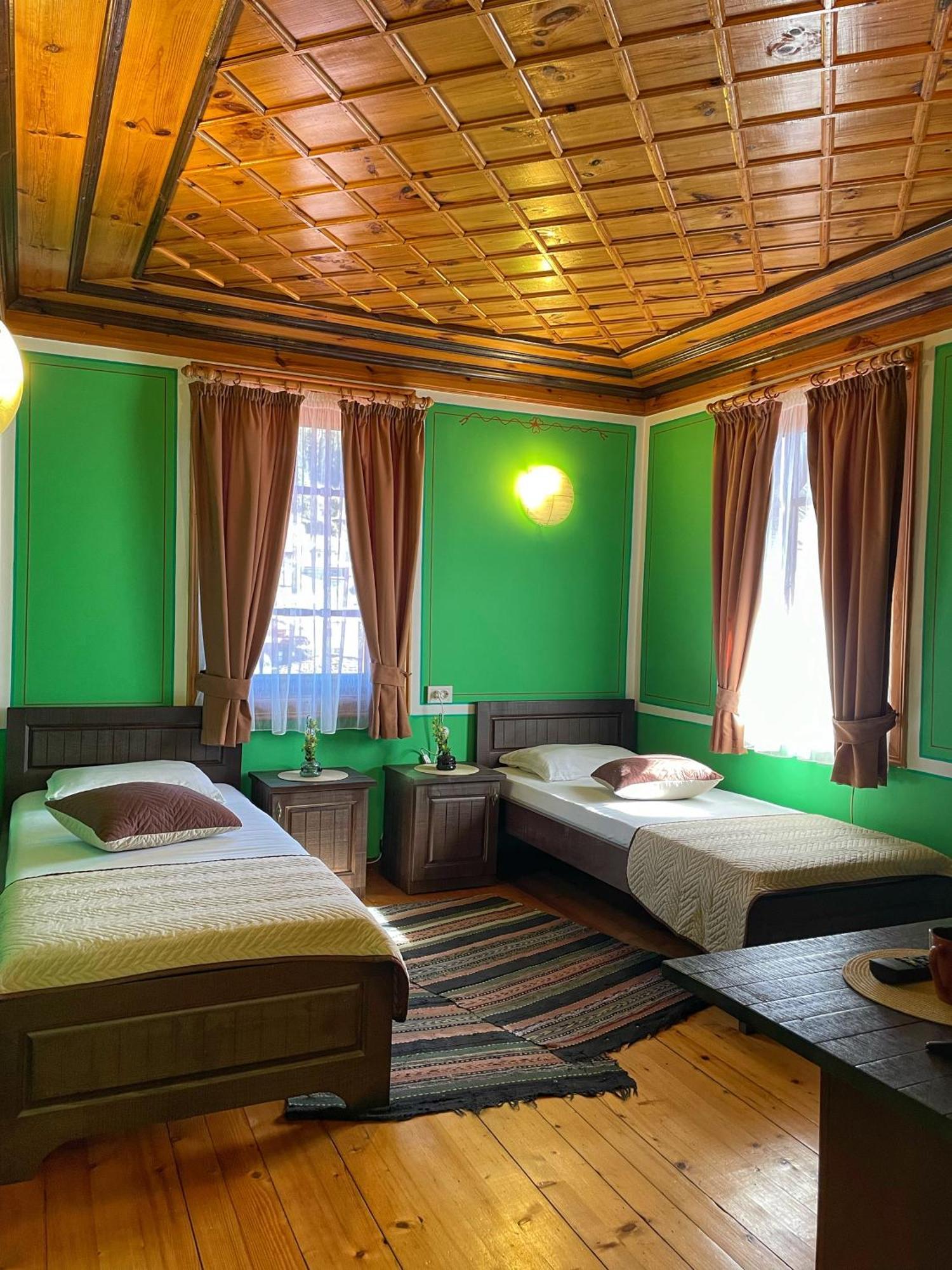 Guest Rooms Colorit Koprivshtitsa Esterno foto
