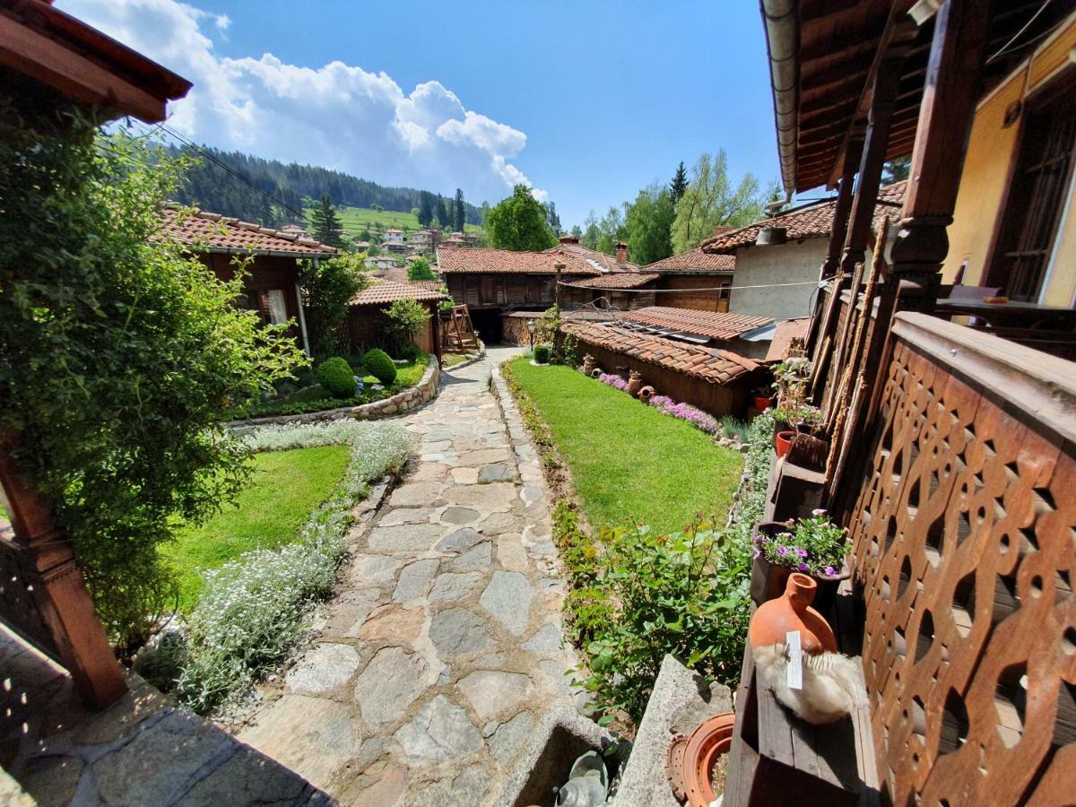 Guest Rooms Colorit Koprivshtitsa Esterno foto